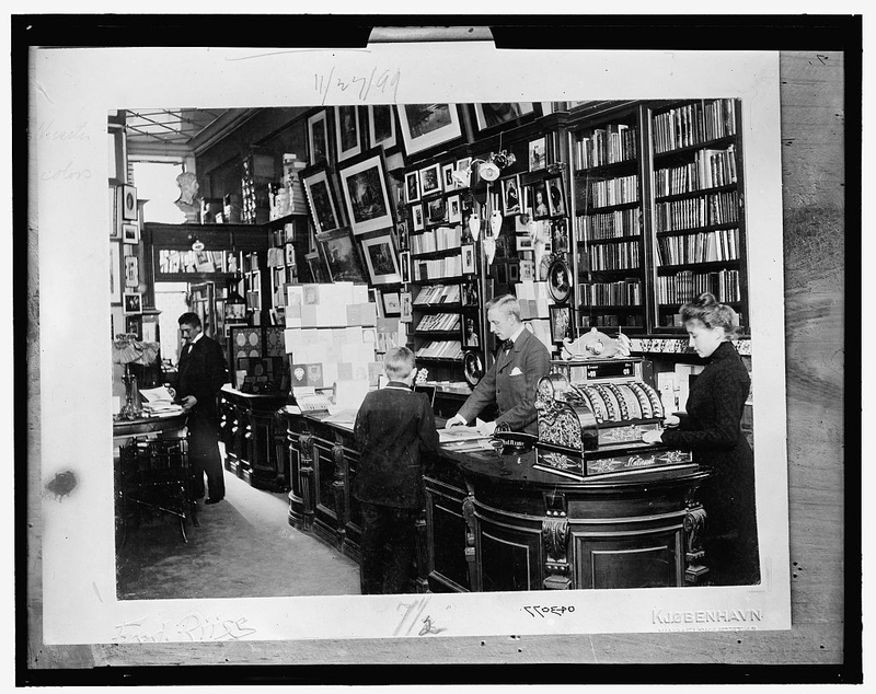 Illustration for article titled Bookstores